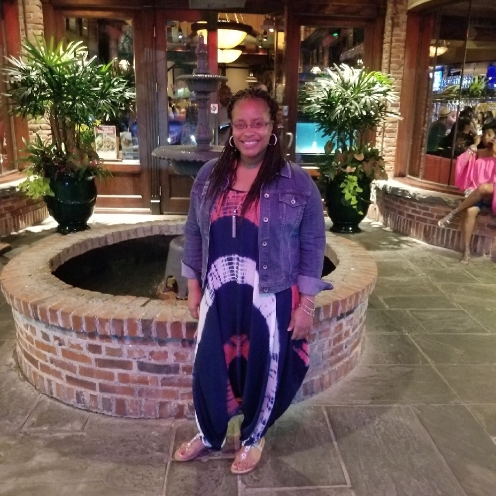 Meet your Posher, Latoya